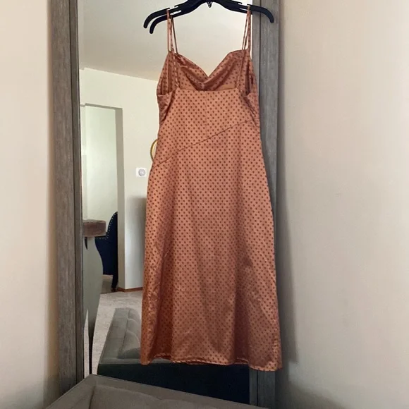 Majorelle, M, Isadora polka dot high slit midi dress, beautiful structure & fit! - Picture 7 of 11